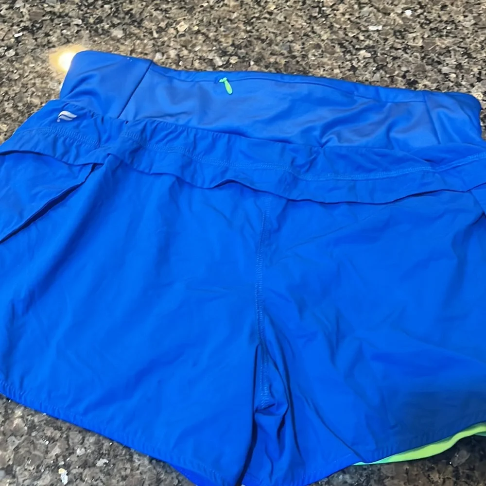 Fabletics Shorts - Picture 3 of 3